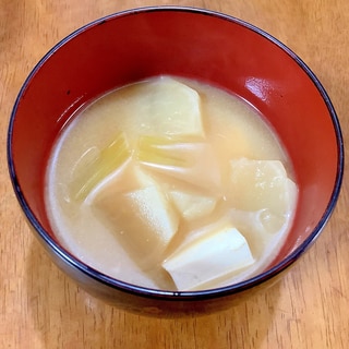 かぶと豆腐の味噌汁